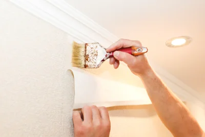 Pose de papier peint à Schœneck — revêtements muraux et toiles de verre